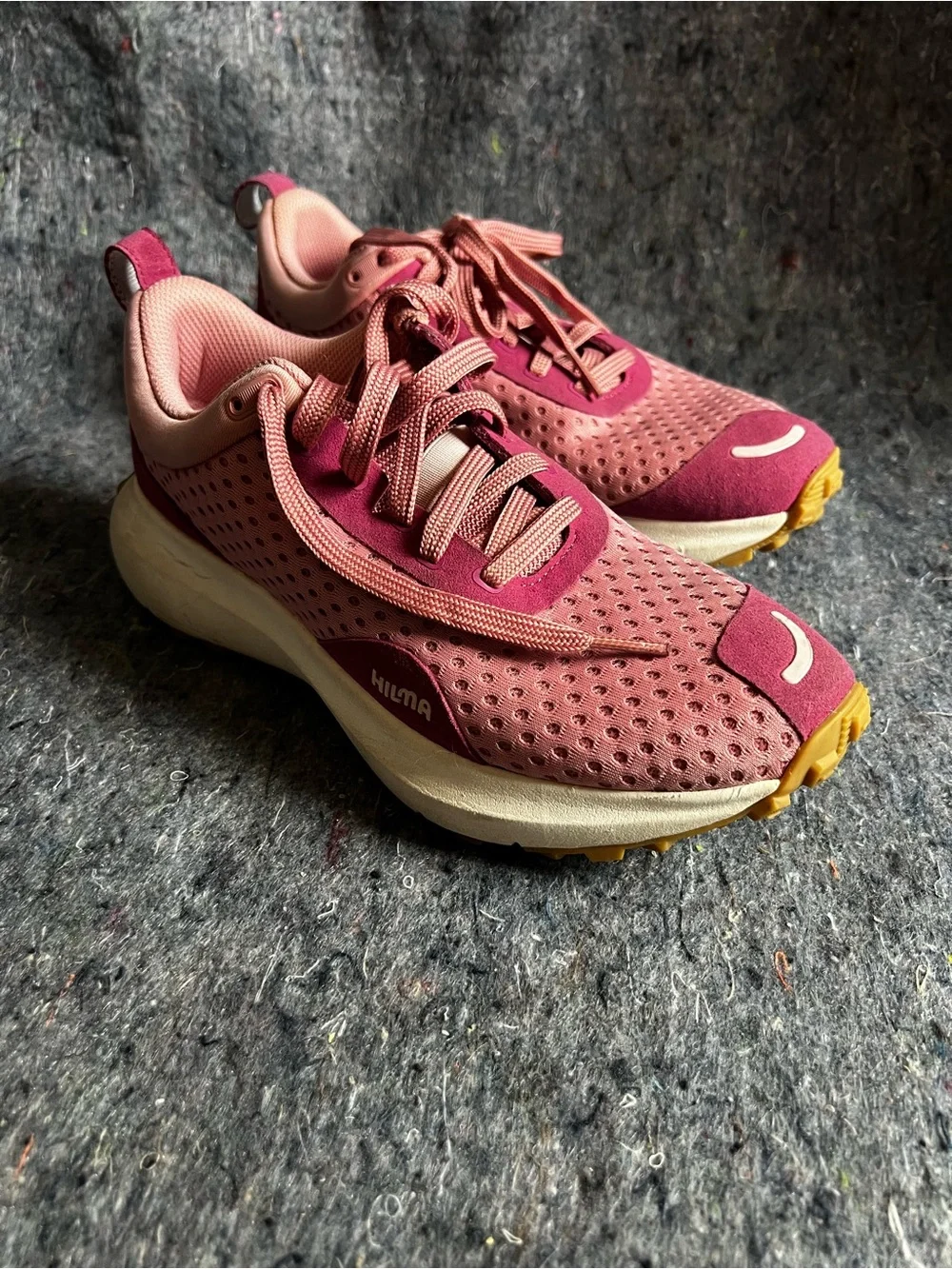 Pink Women's Everywhere sneakers